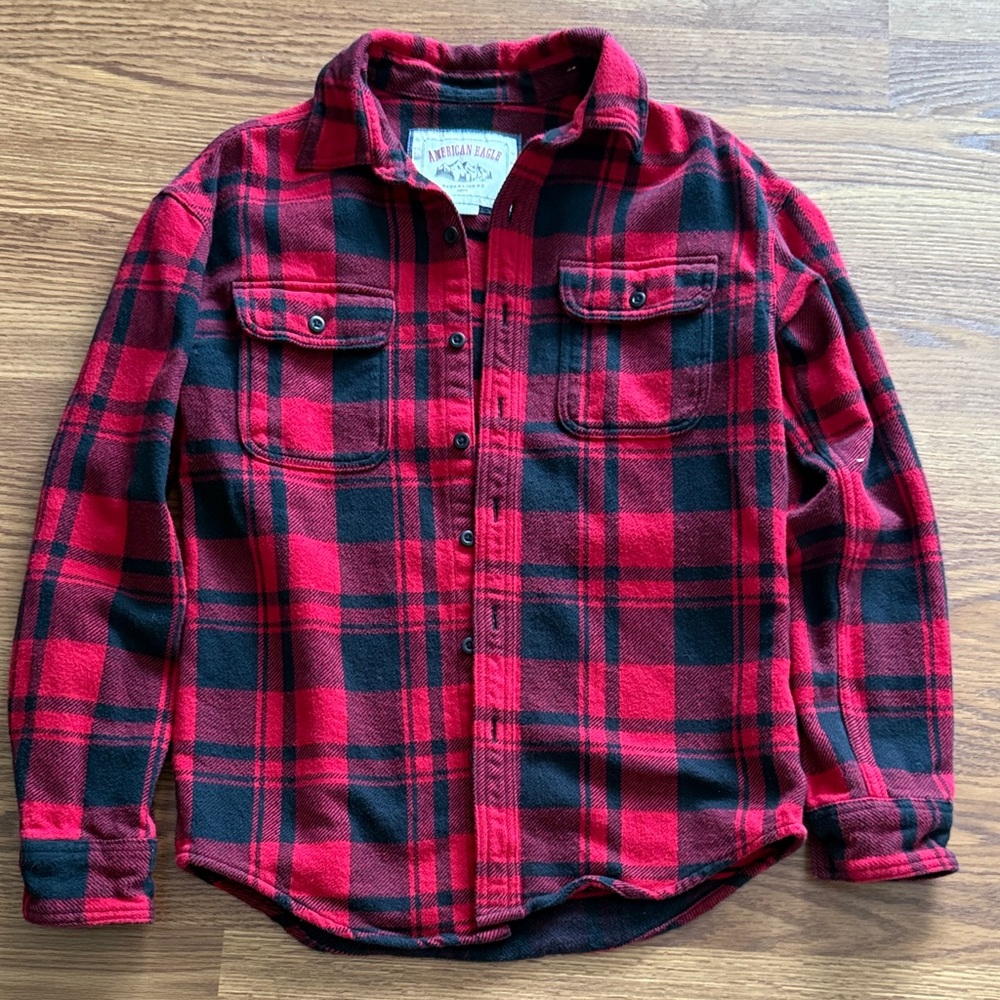 American Eagle Outfitters Red and Black Shirt